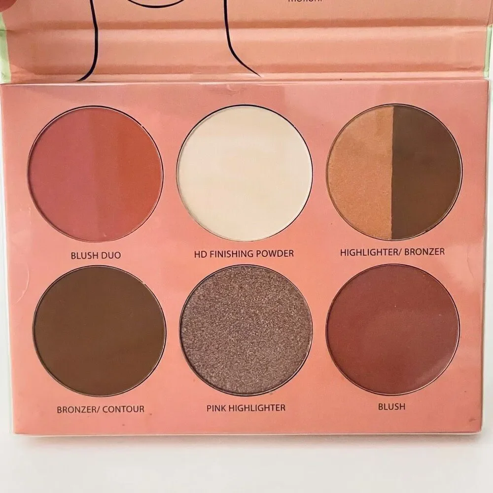 NWT natural beautiful face Palette Sculpting Shades to Compliment any skin Tone